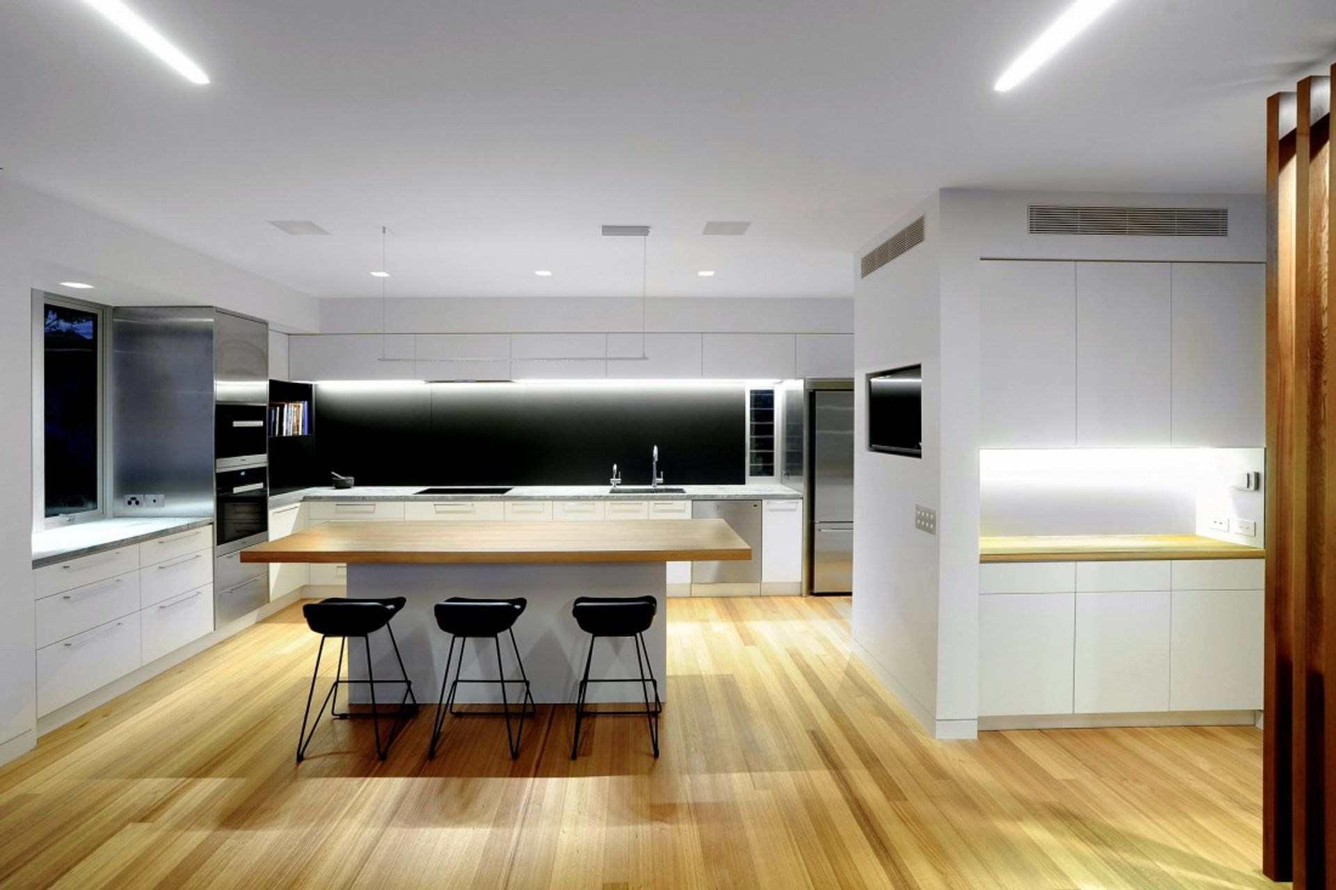 Quality materials are key to a well-designed, bespoke kitchen – Campbells Bay Kitchen designed by Neo Design in conjunction with Paul Francis, manufactured by Neo Design