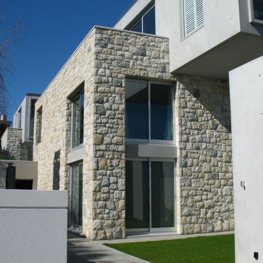 The ancient art of stone masonry in a contemporary landscape