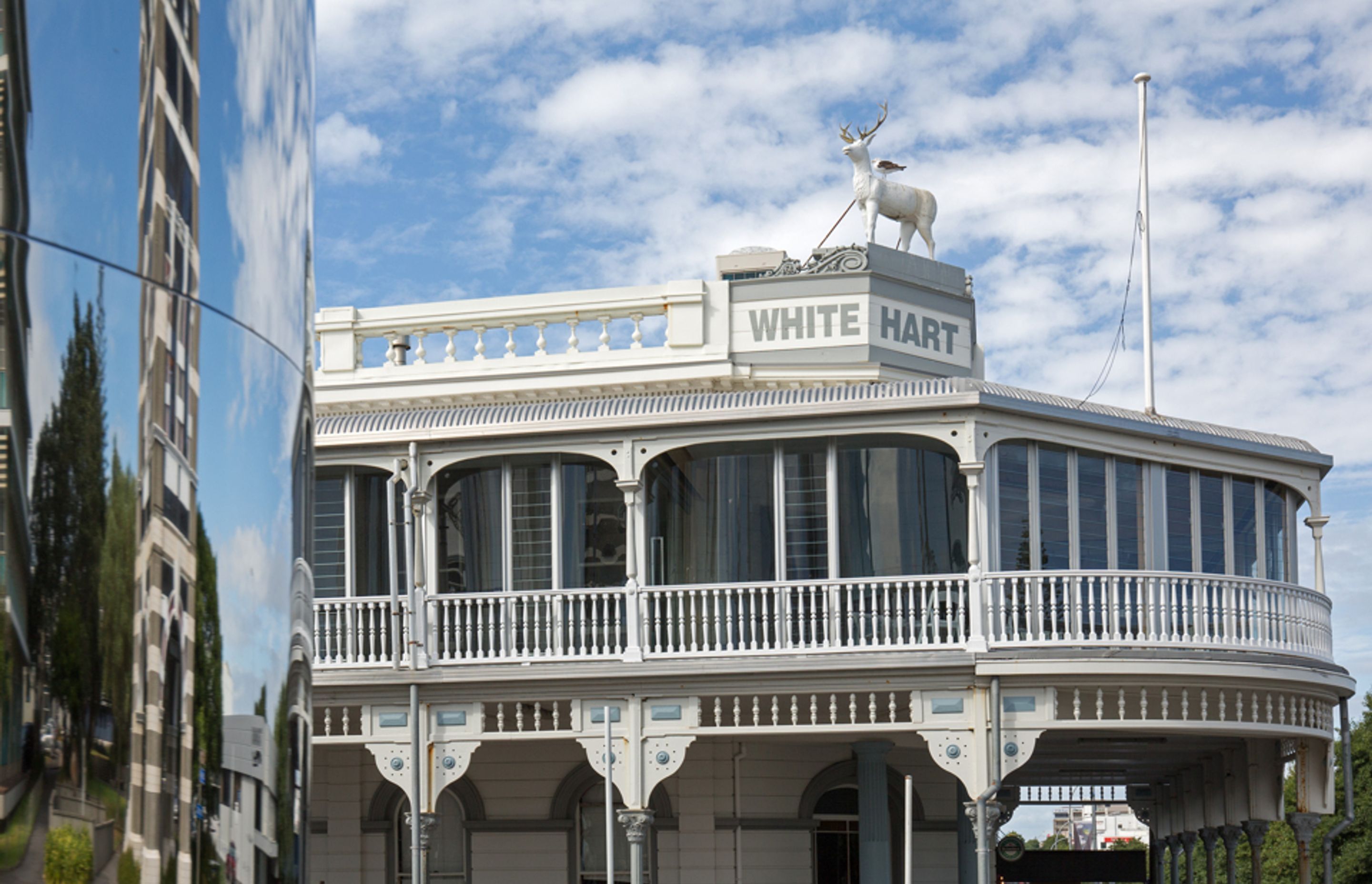 White Hart Hotel by Bonnifait + Giesen.