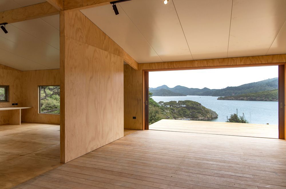Photos shown are of Motu Kaikoura - Lodge by SGA Architects. Motu is a protected scenic reserve north-west of Great Barrier Island and the projet used Metalcraft Insulated Panels -Thermospan product on the roof and Metalcraft Roofings Corrugate profile as
