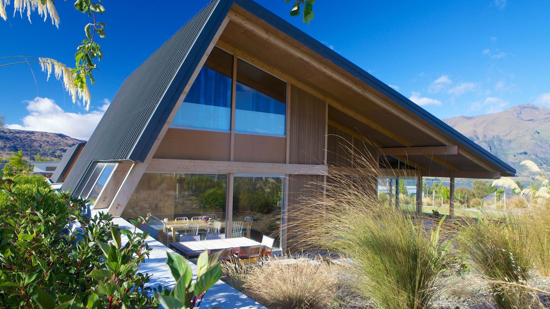 Wanaka House video