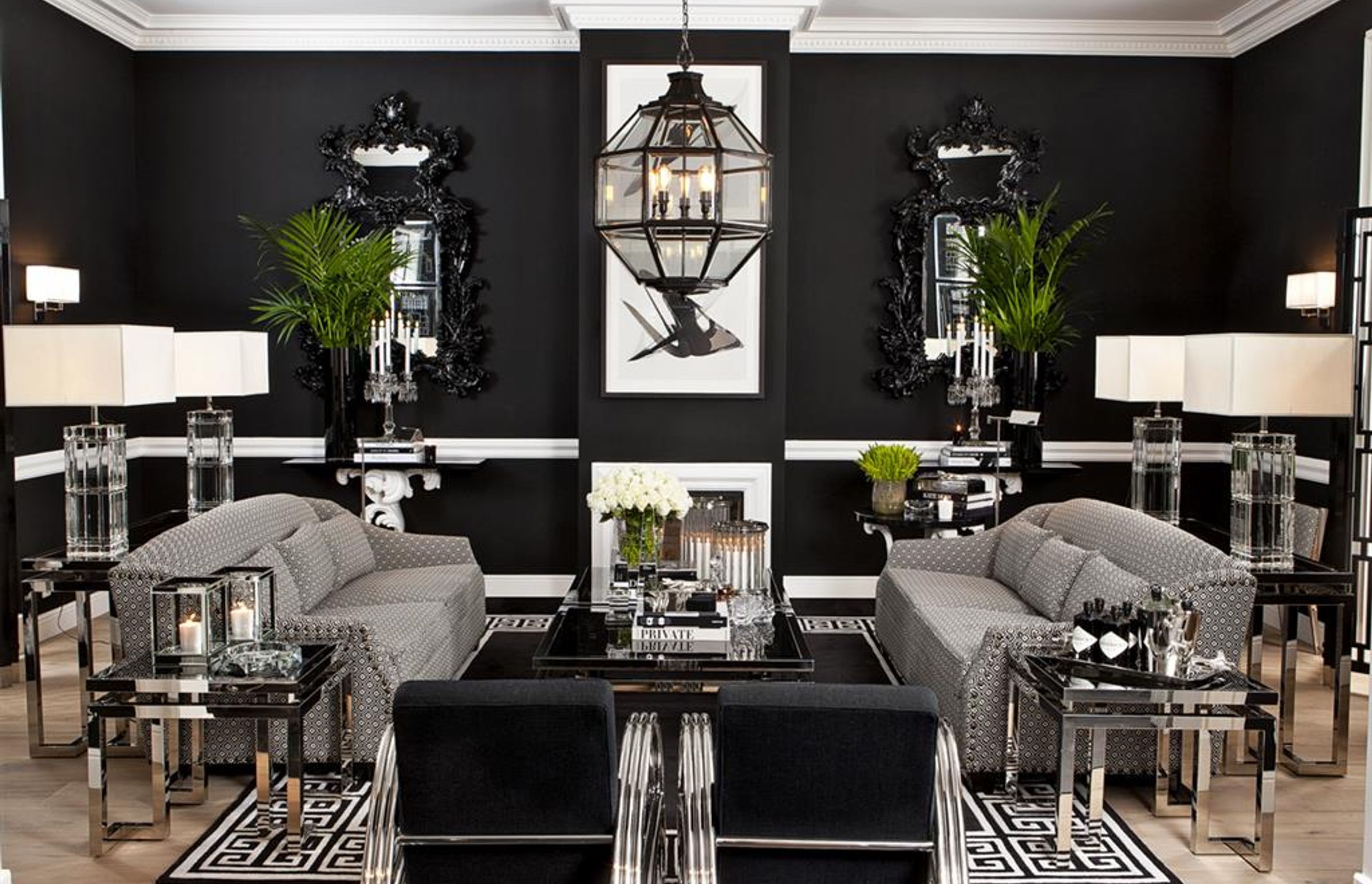 The centrepiece of this room is the Eichholtz Owen lantern.
