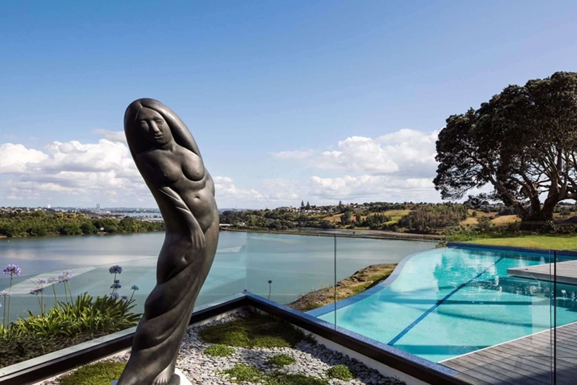 How does your garden flow? Humphreys Landscaping's Lucerne house shows us how it's done.