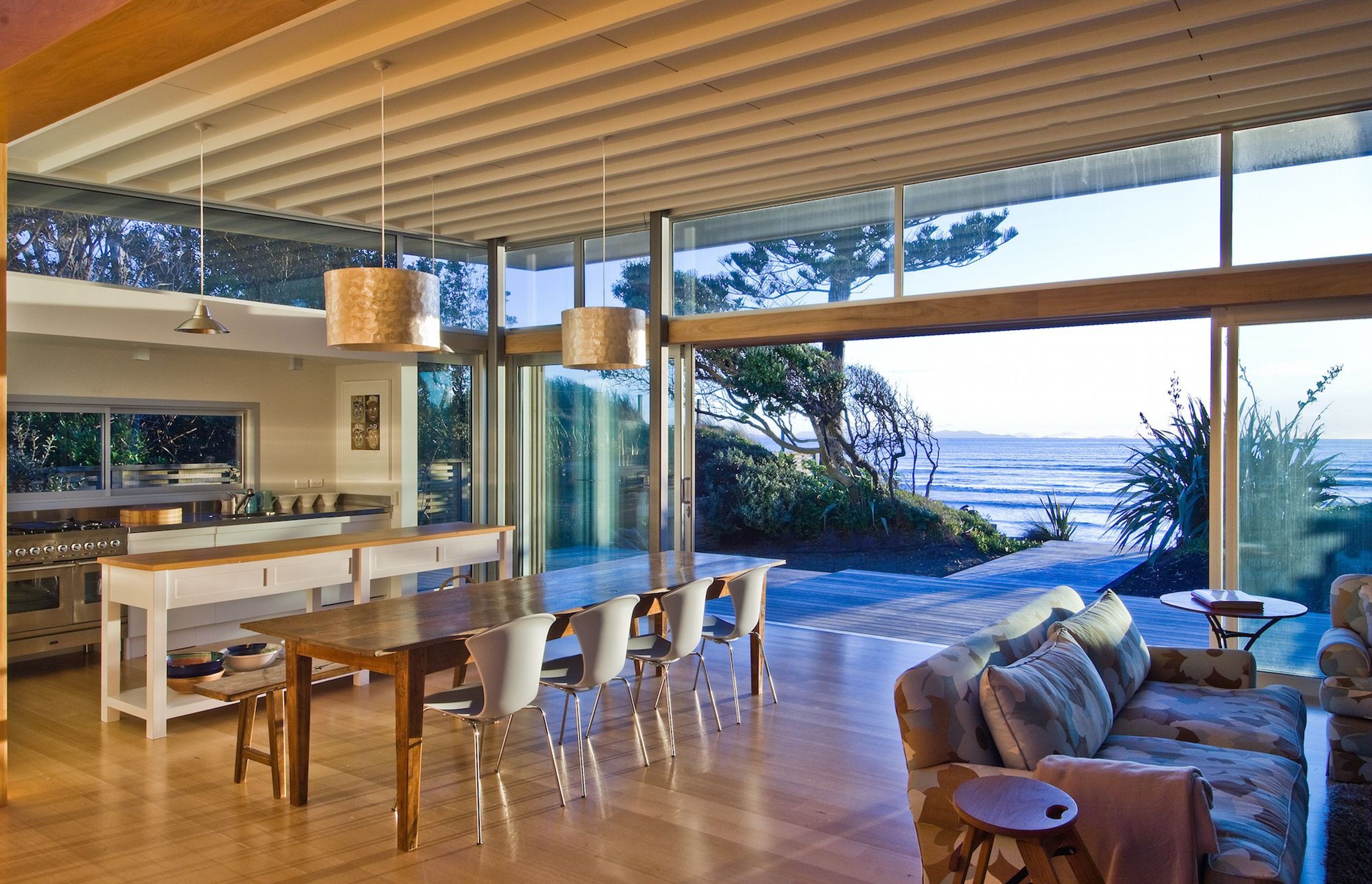 Raumati Beach House, Kapiti Coast. Image by Paul McCredie.