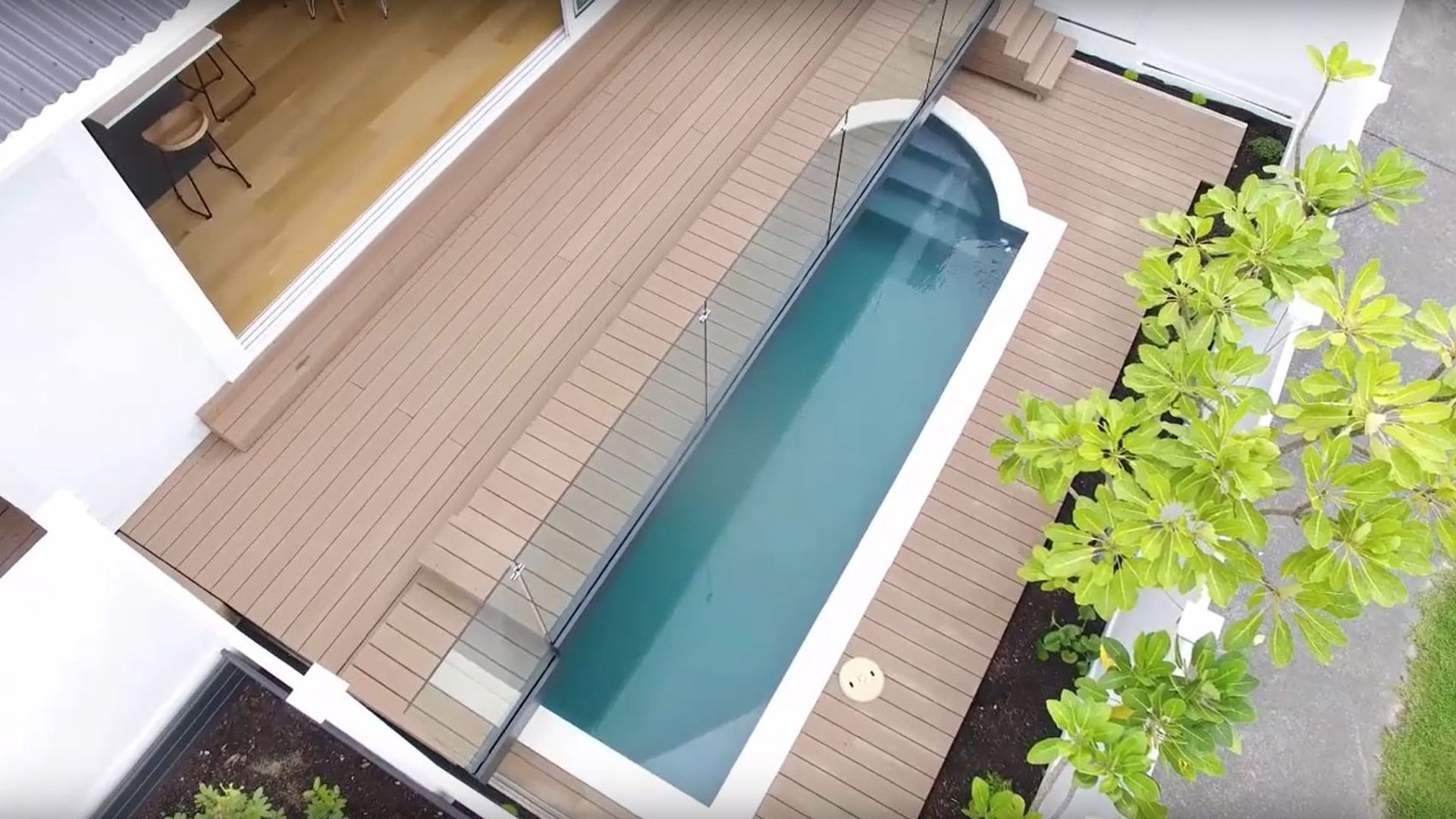Retractable Deck video