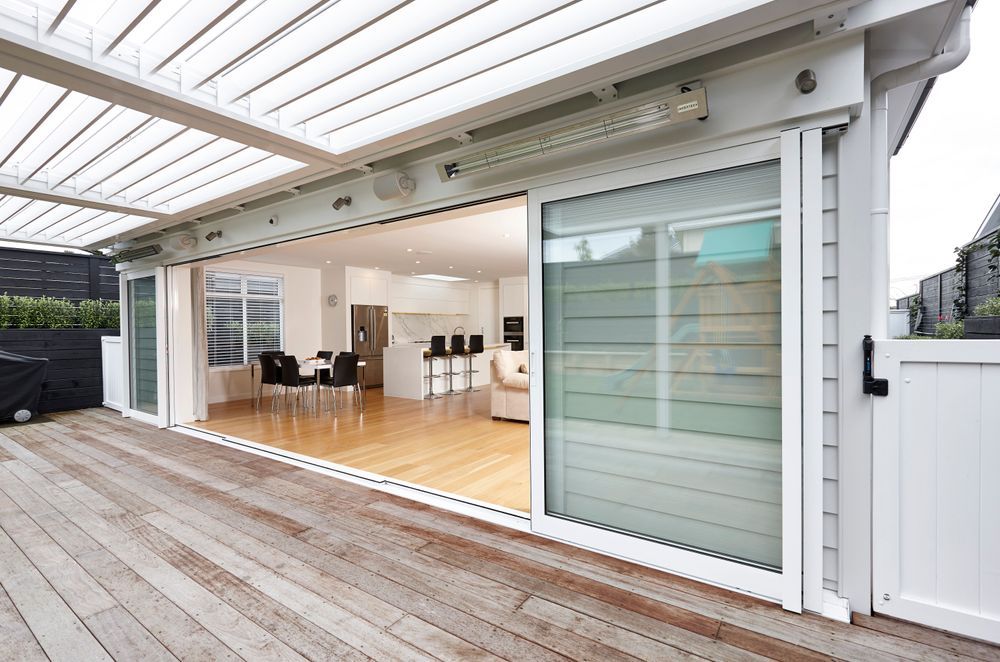 Atlantic Suite® - Over Wall Eurostacker®