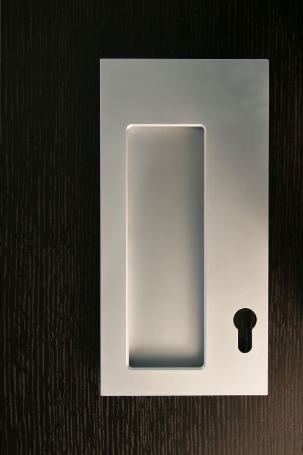 HB1930 Rectangular Bi-fold & Pivot Door Pull with Key Hole.
