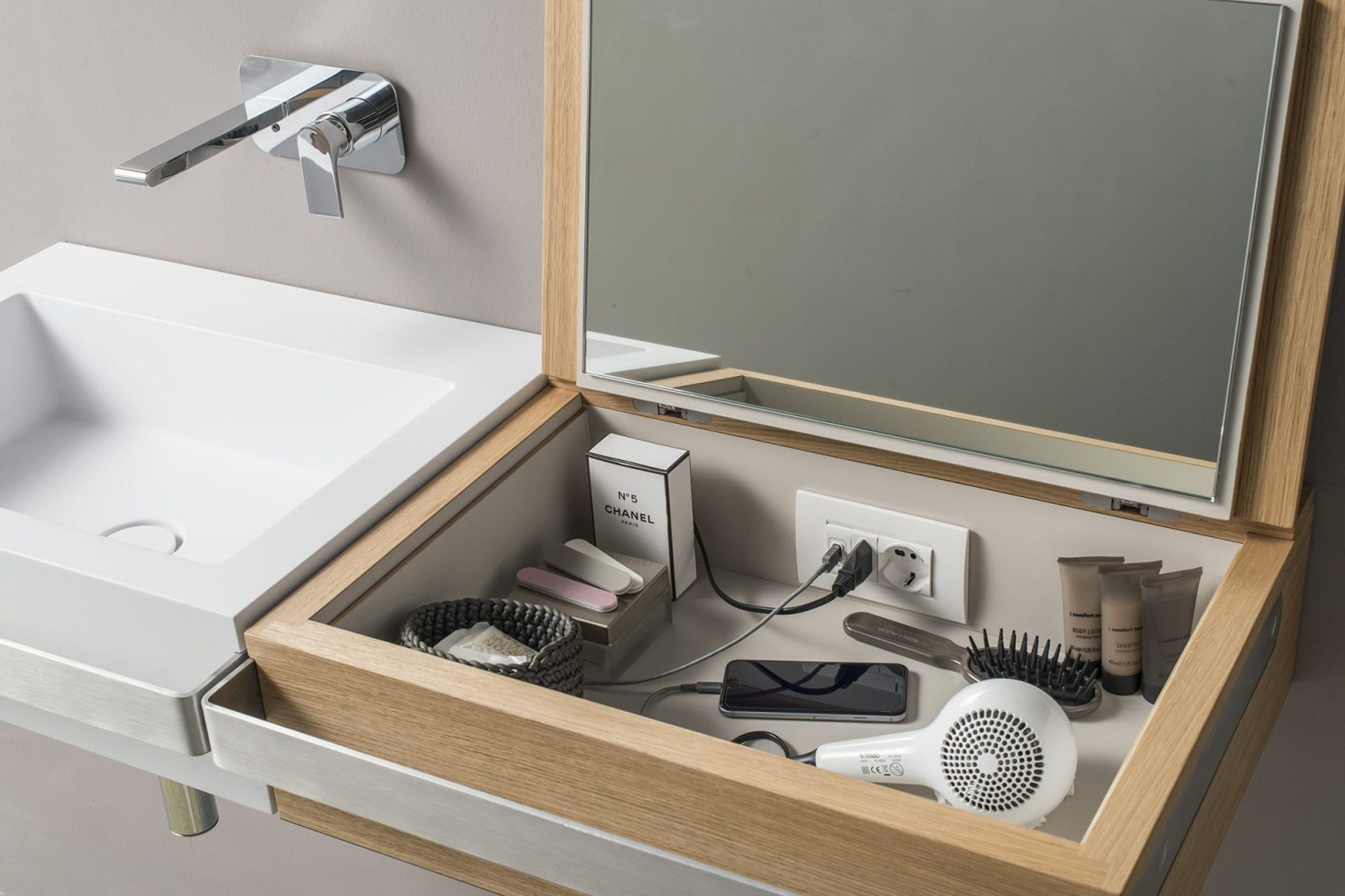 Link Basin and Vanity by Ever Life Design