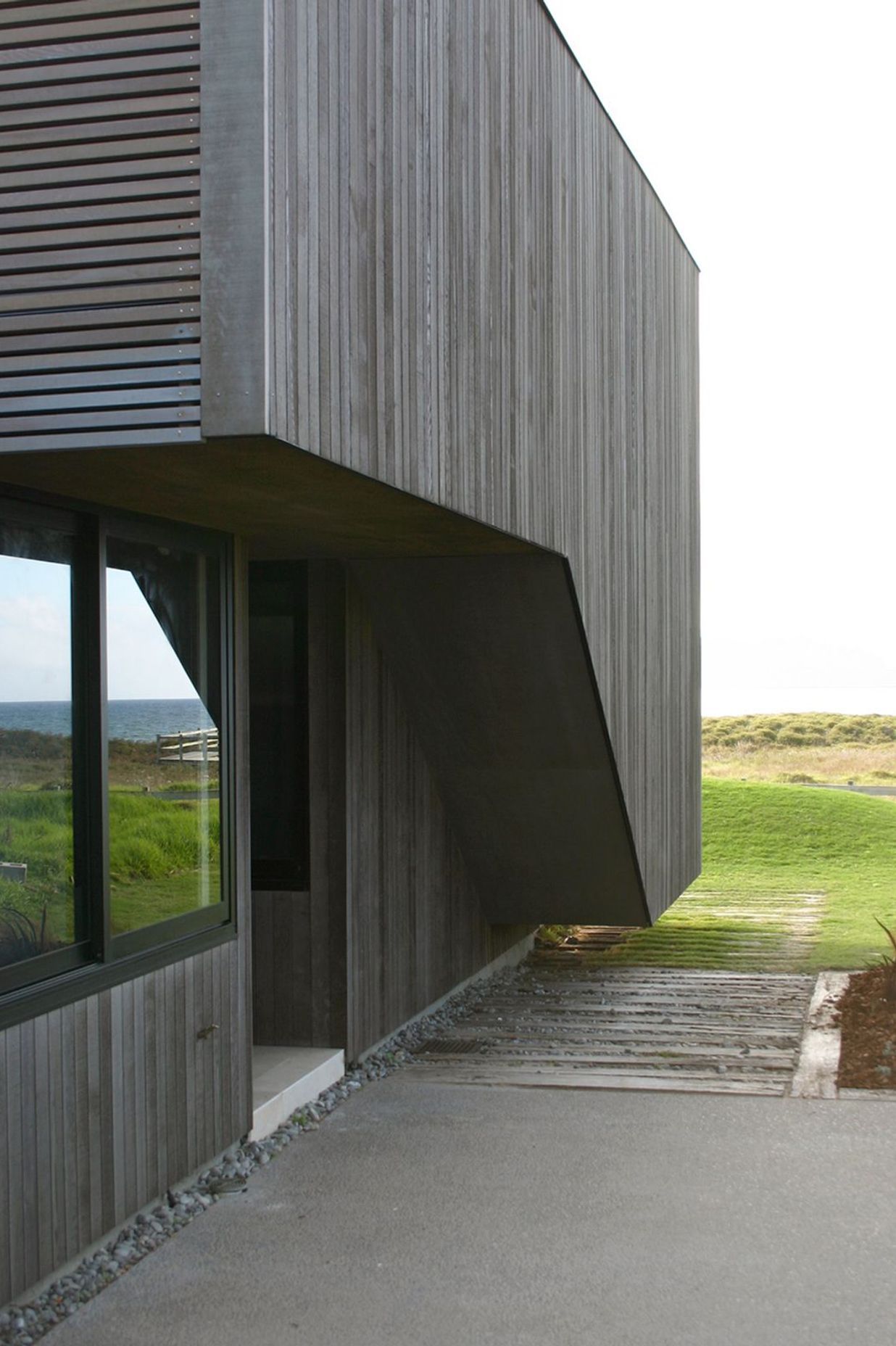 Omaha Beach House by Daniel Marshall Architects