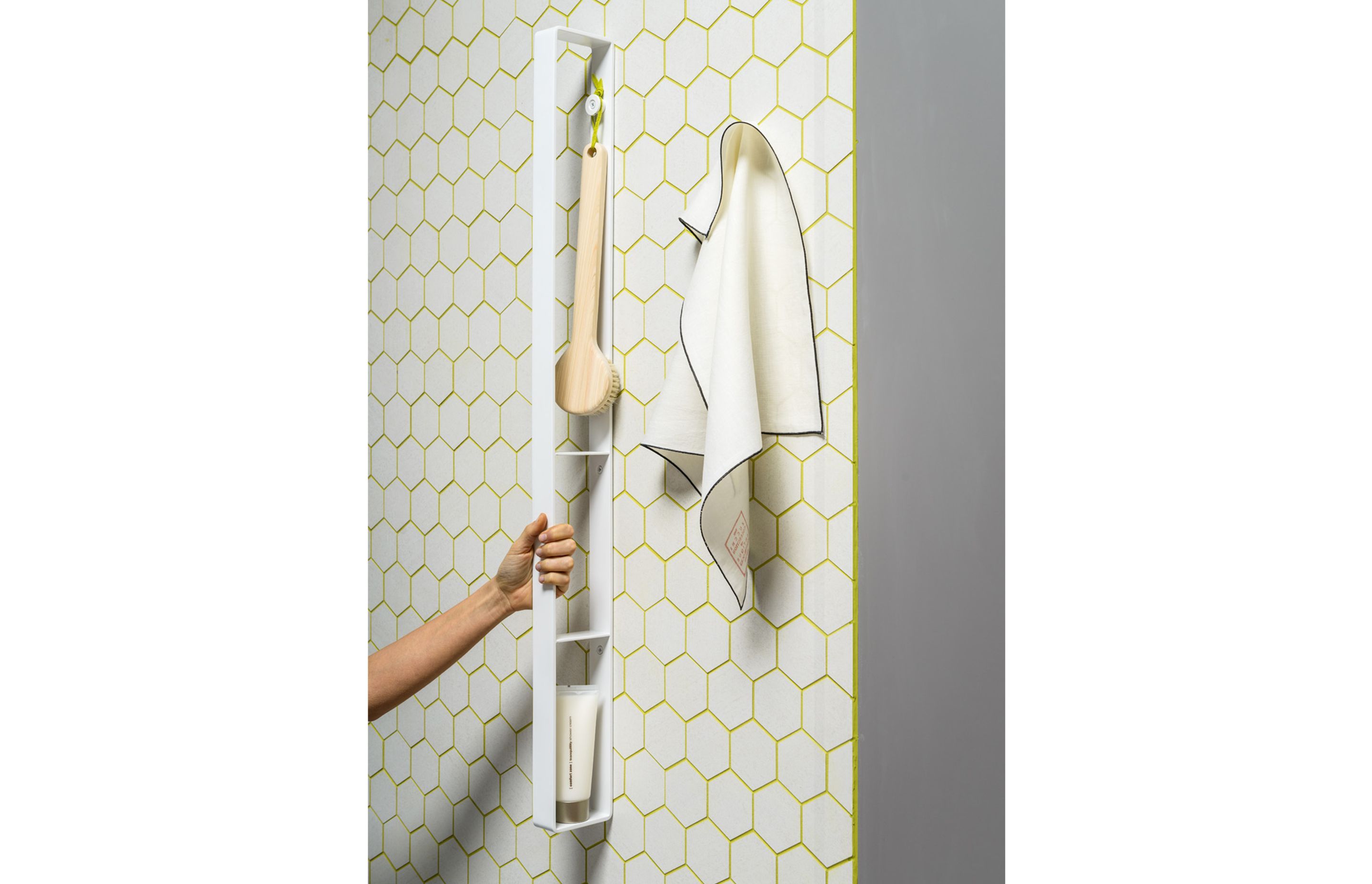 Brunt Vertical Grab Bar by Ever Life Design