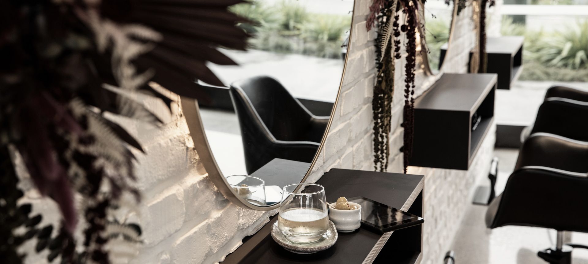 Aneia Warner Hair Salon banner