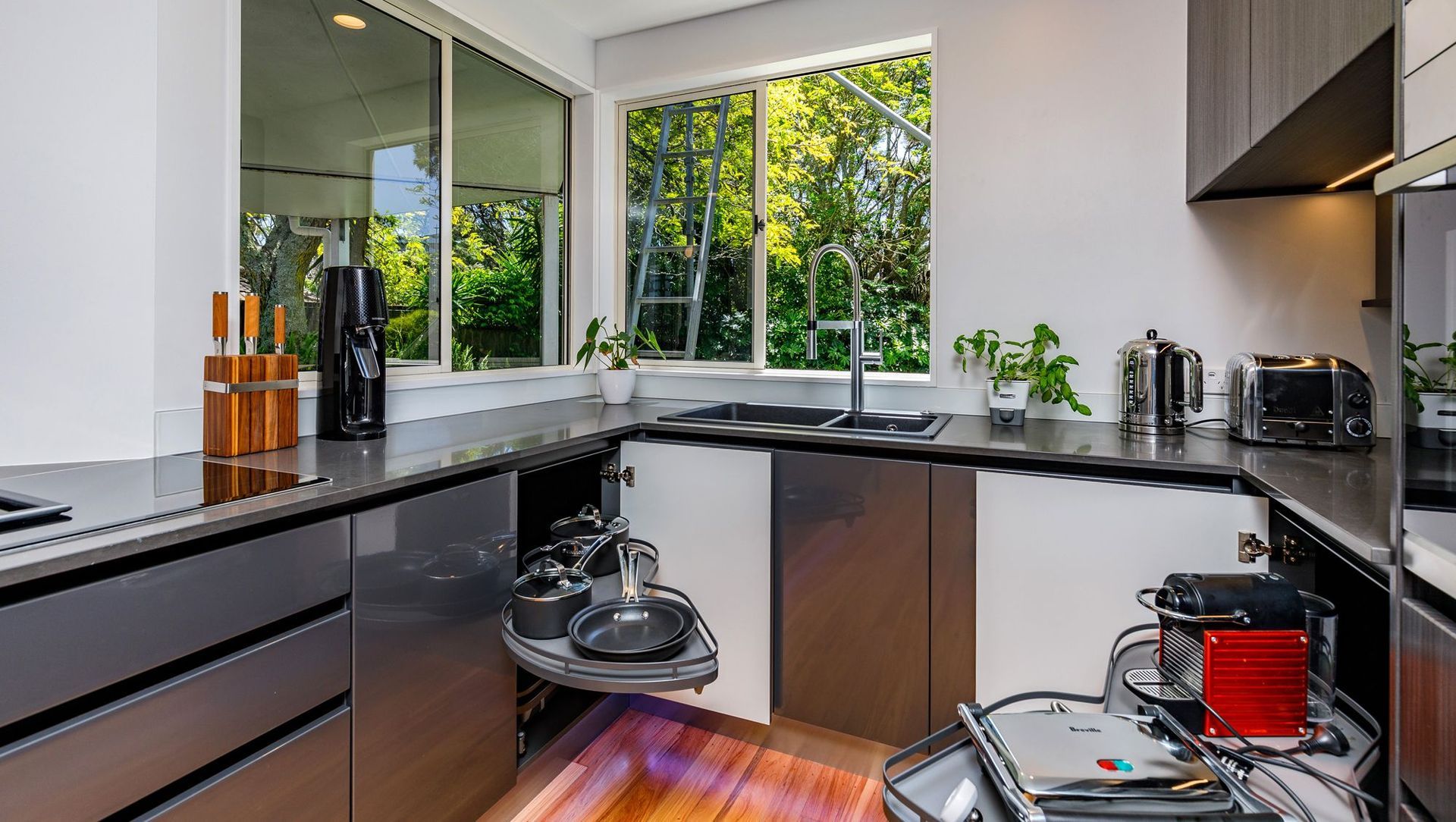 "Quirky yet Sophisticated: A Kitchen with a Twist" banner