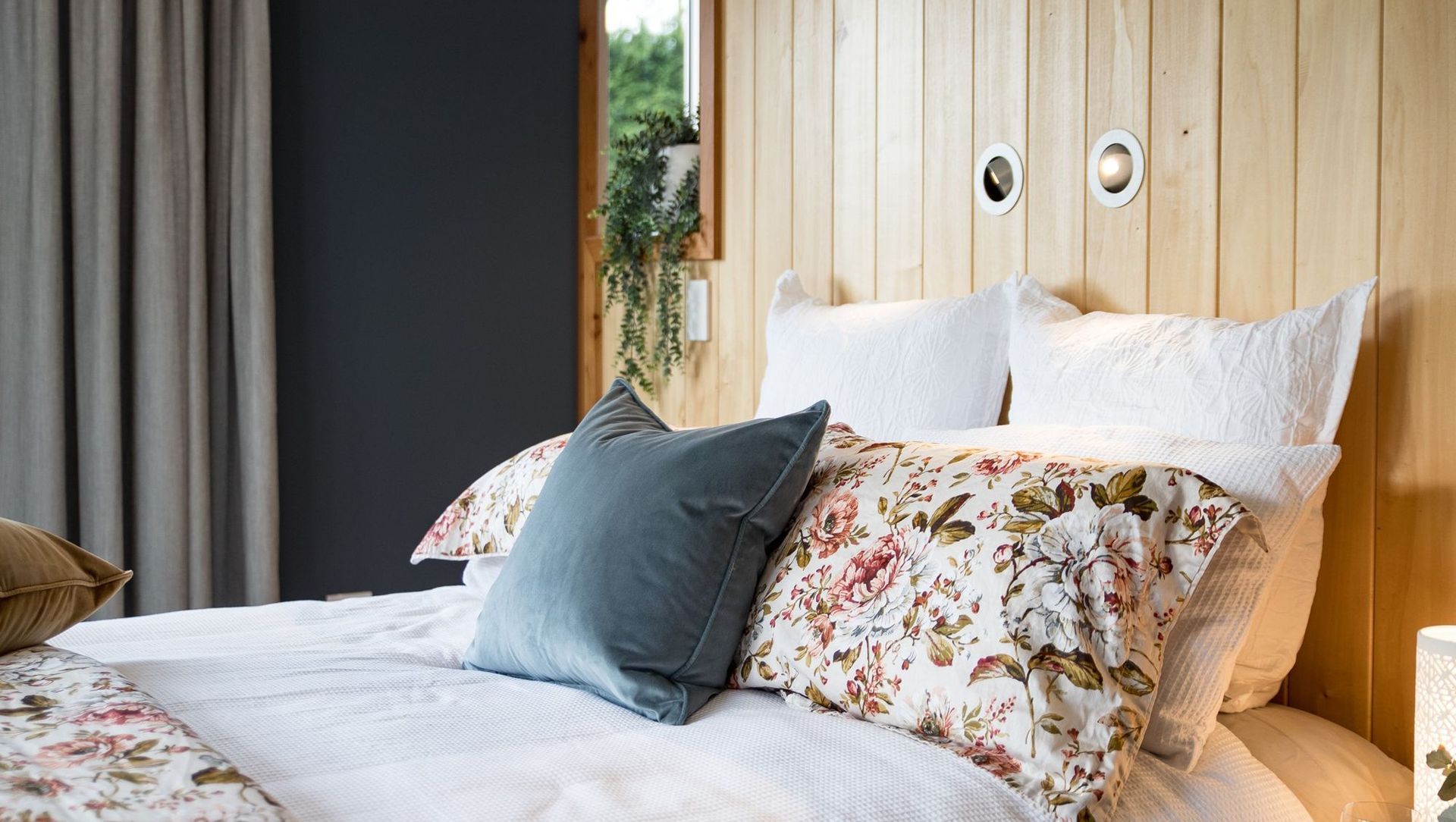 Country Home banner