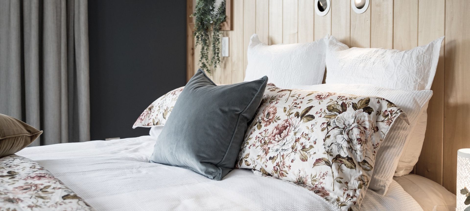 Country Home banner