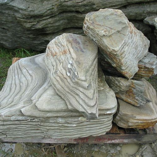 Paradise Stone Slabs and Feature Rocks
