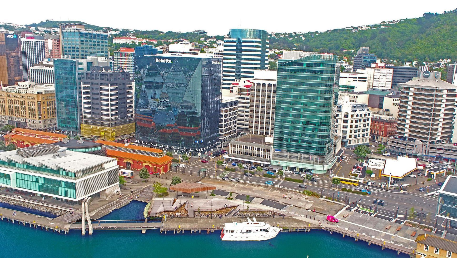 20 Customhouse Quay banner