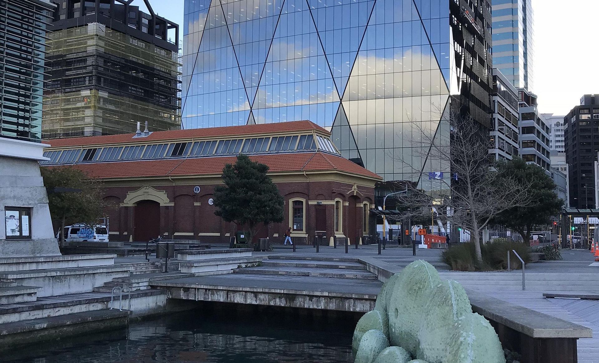 20 Customhouse Quay