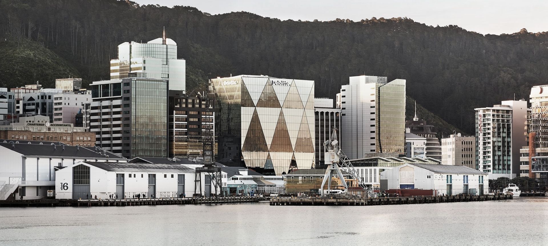 20 Customhouse Quay (XXCQ) banner