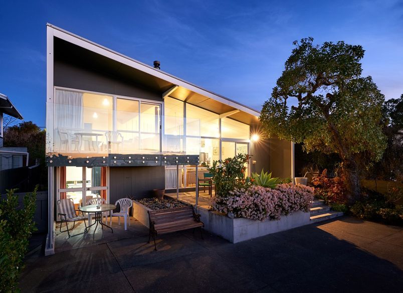 Whakarire Ave