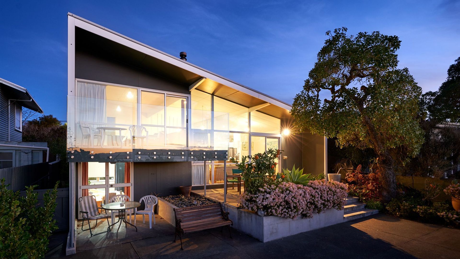 Whakarire Ave banner