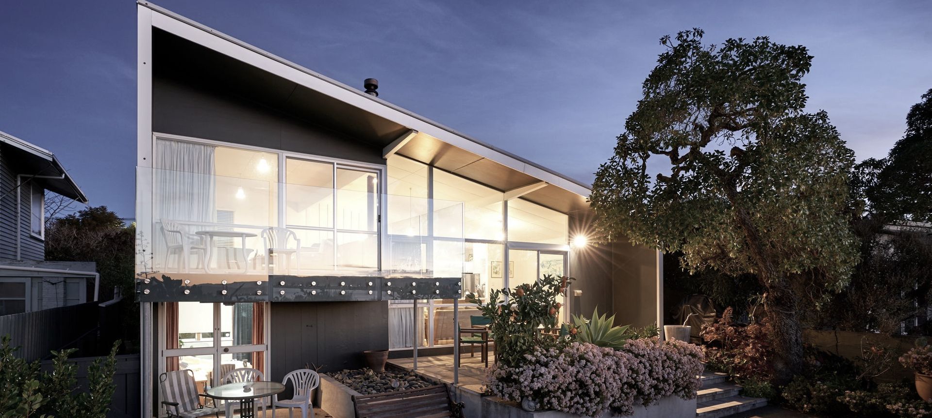 Whakarire Ave banner