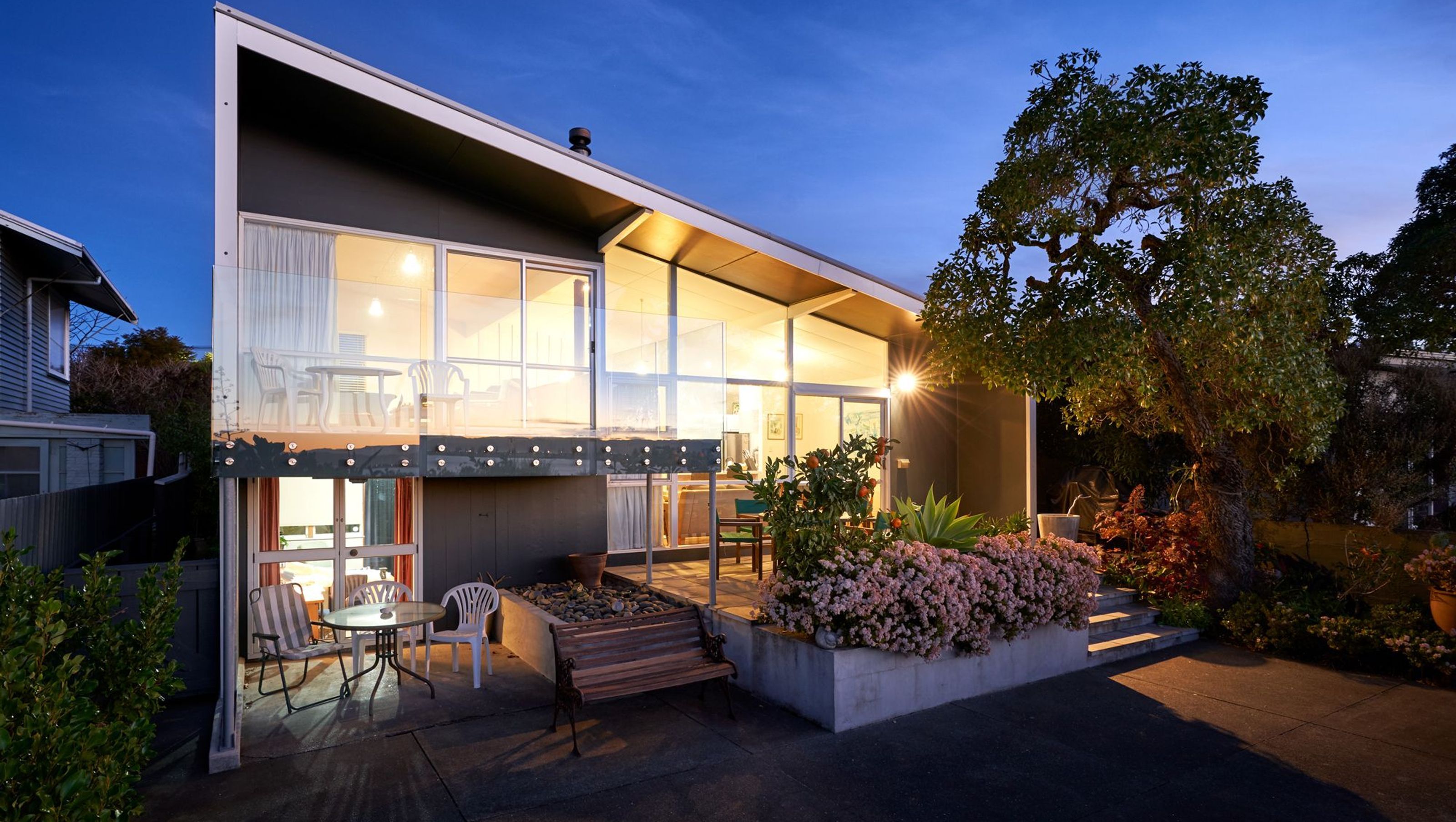 Whakarire Ave