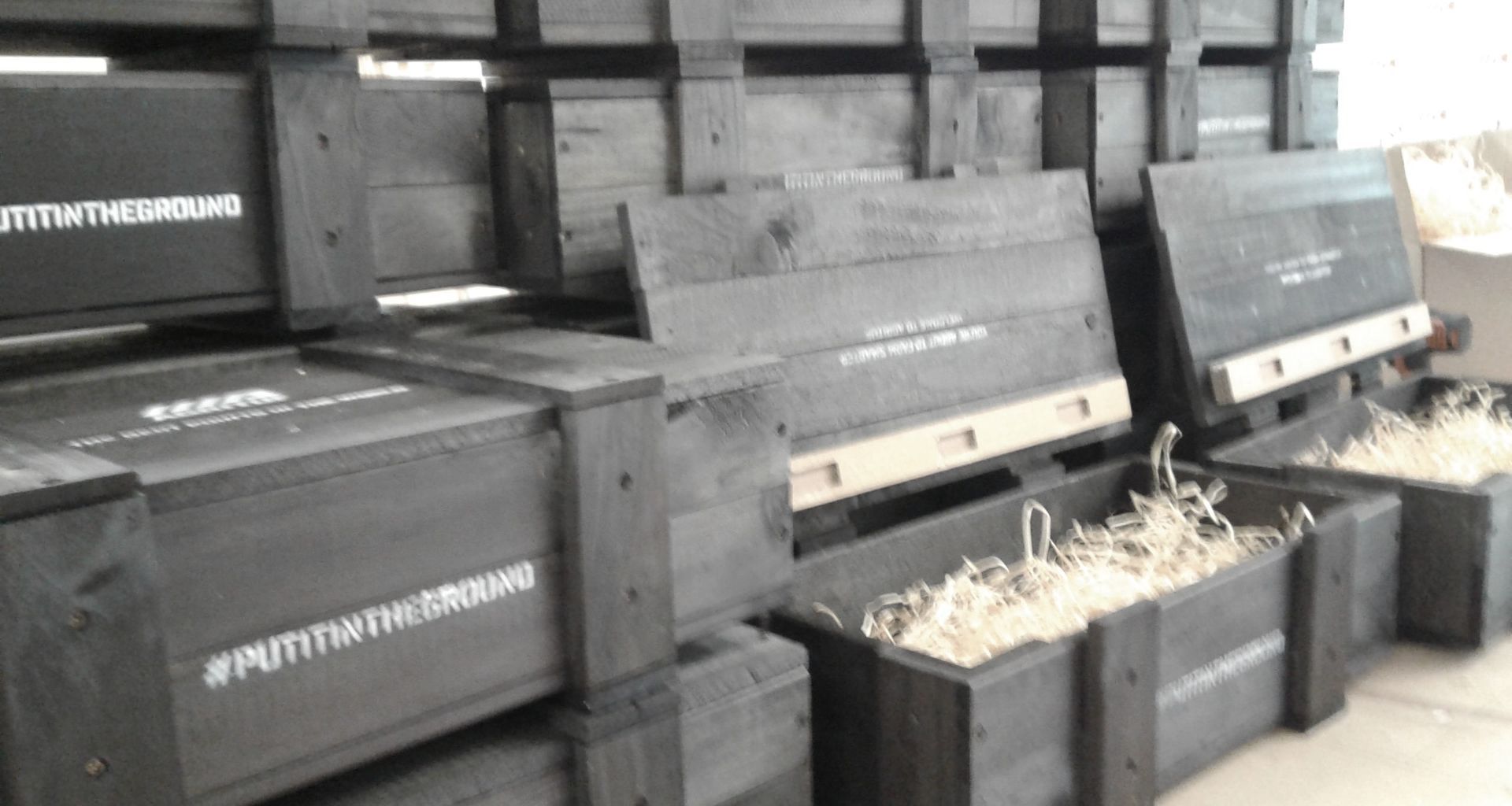 Custom build crates banner