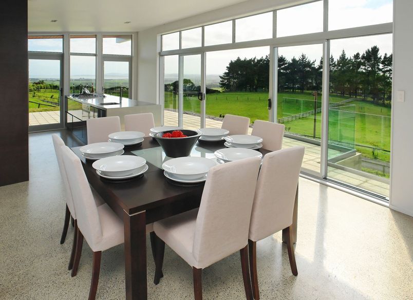 “A Masterpiece of Design: Seamlessly Blending Detail & Outdoor Connection”