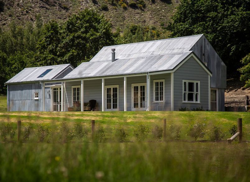 Lake Hayes Cottage | Anna-Marie Chin Architects