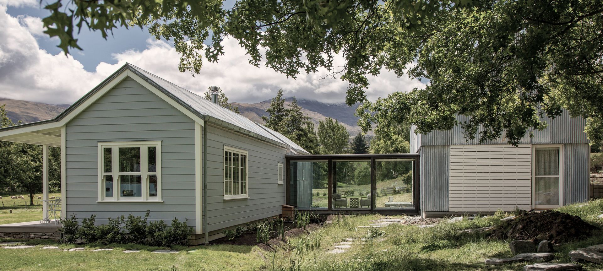 Lake Hayes Cottage | Anna-Marie Chin Architects banner