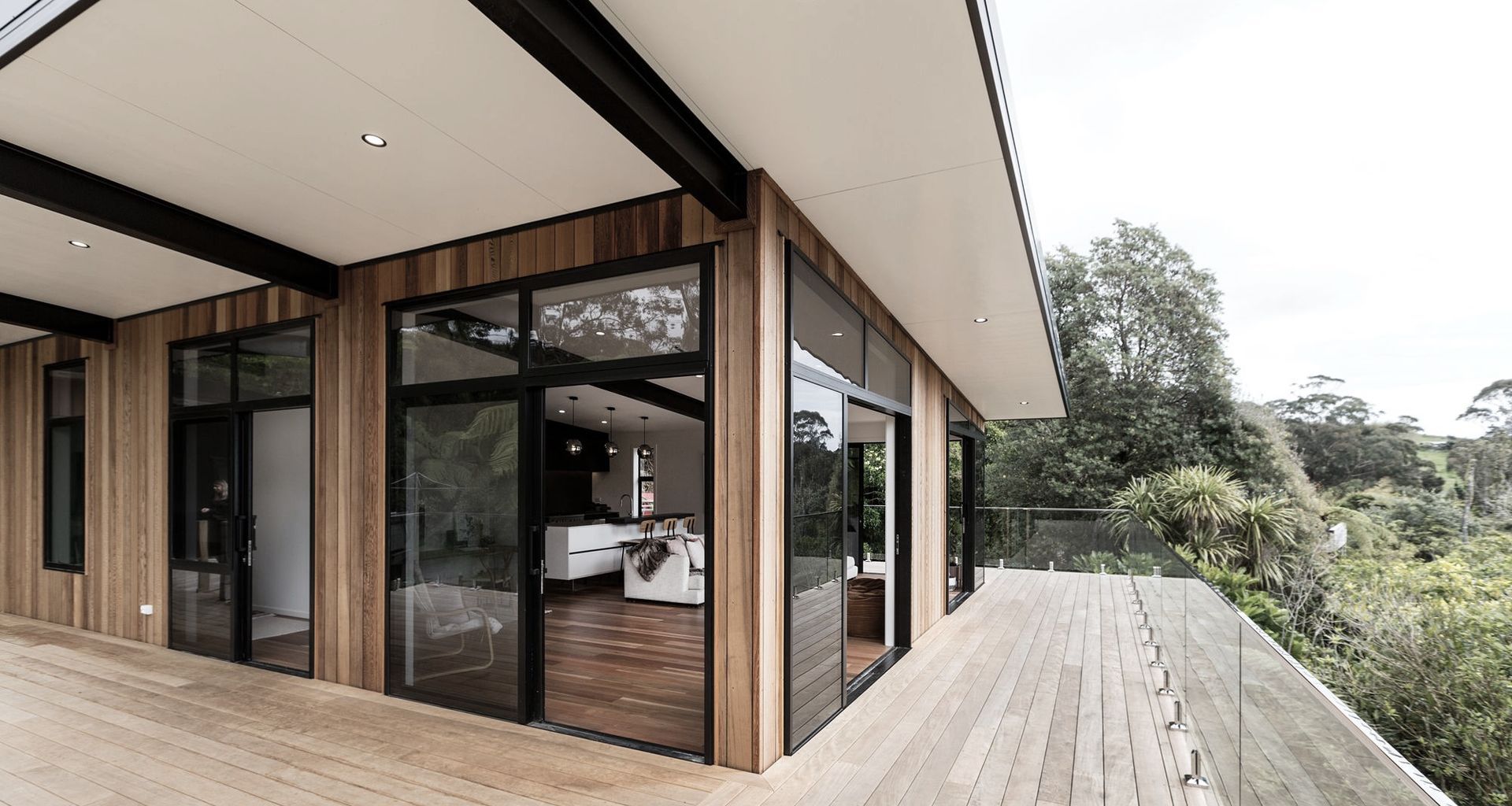 Oakura Home banner