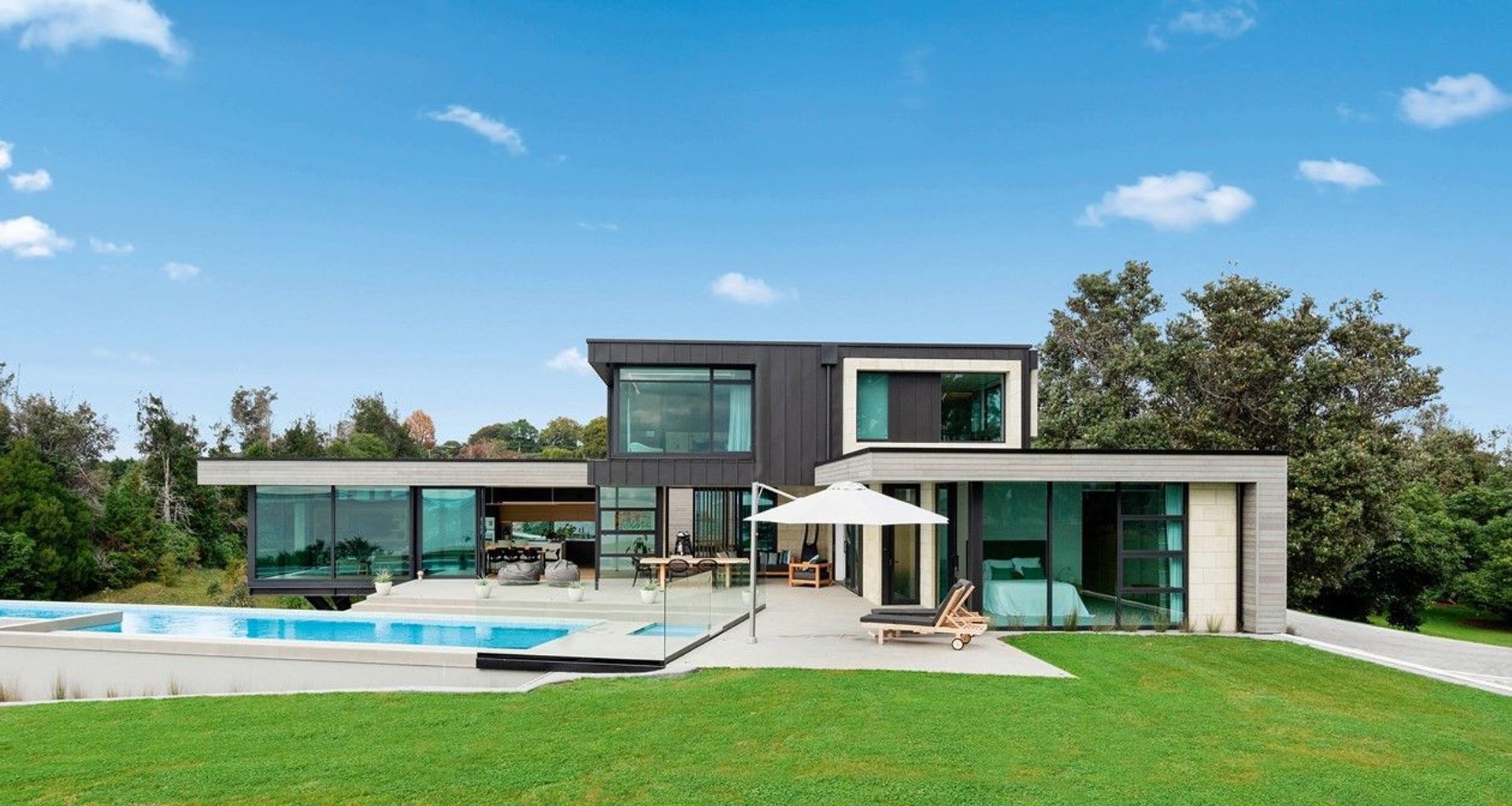House of the Year Award Winner banner