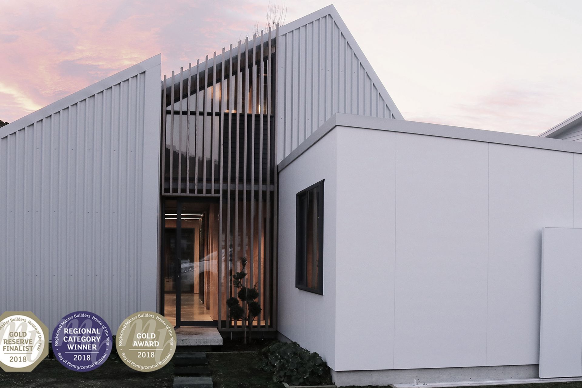 Hero Banner for 90 Degrees Construction