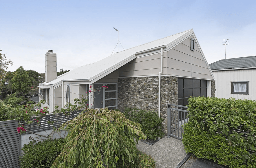 A Re-Clad in Parnell