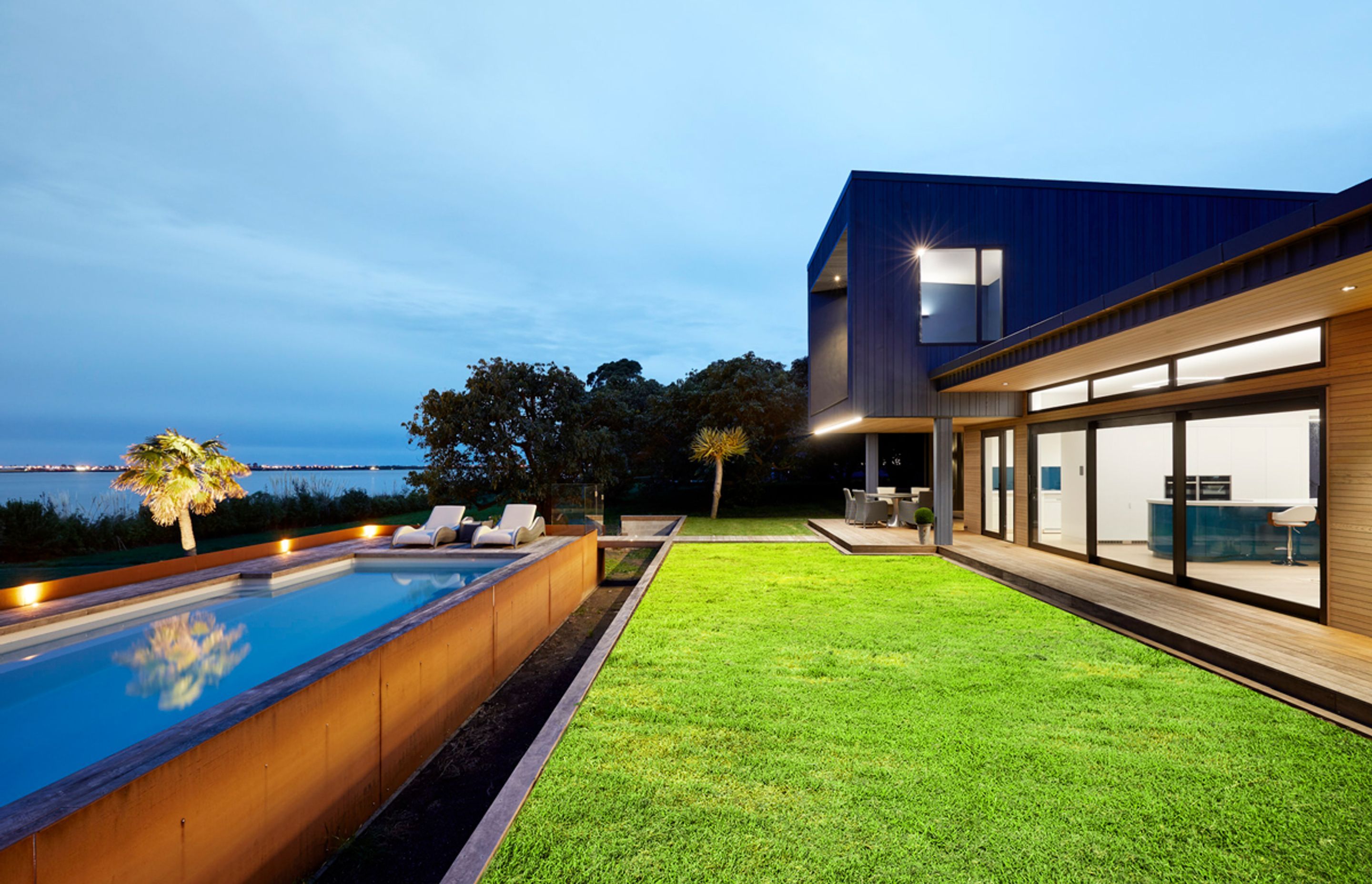 North facing the home boasts views from the Welcome Bay site out over the harbour towards the Tauranga CBD and the Mount giving the homeowners breathtaking views. The home features a Bosch Hydronic Central Heating system which integrates the heating of t