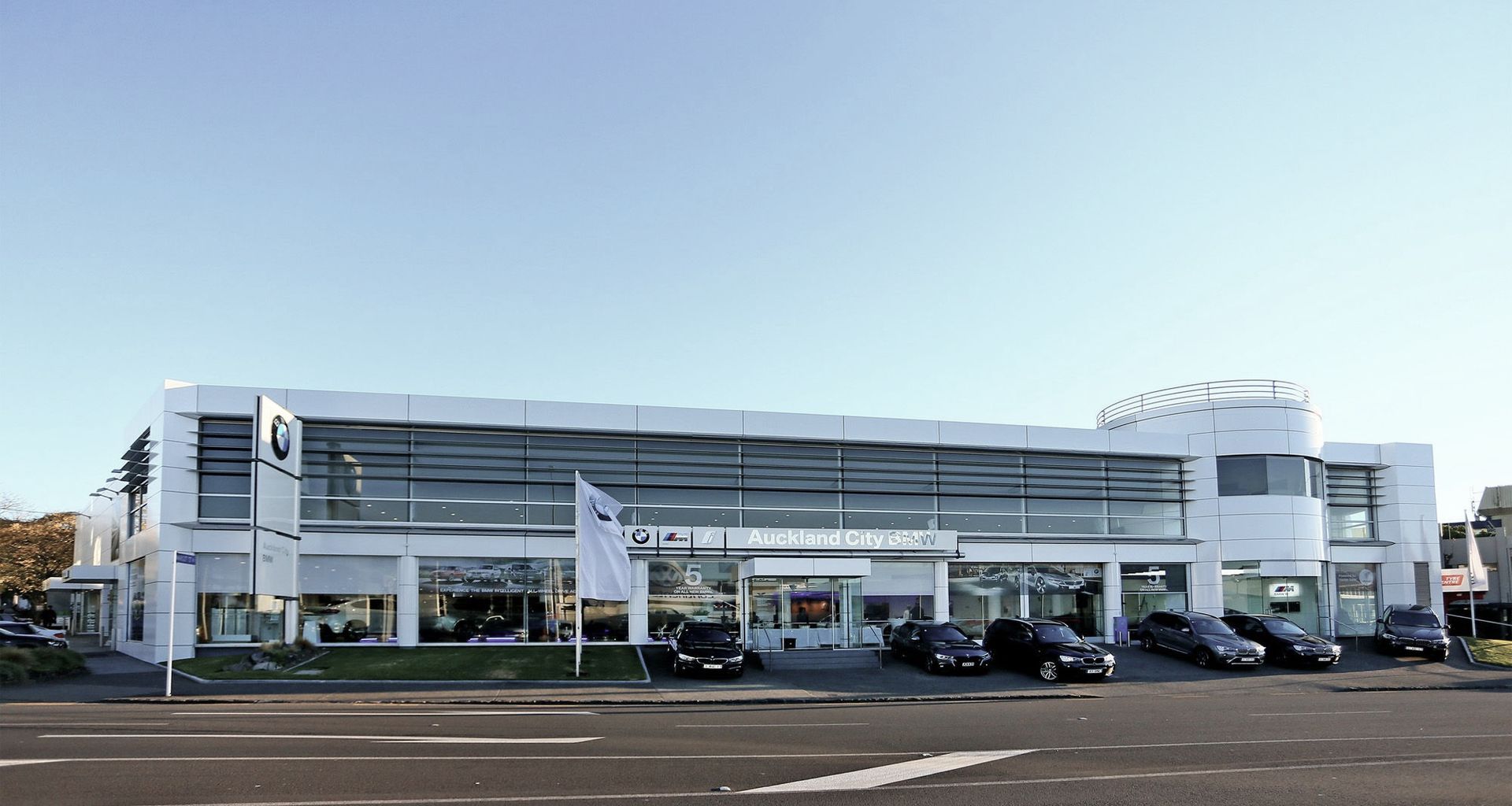 AK City BMW banner