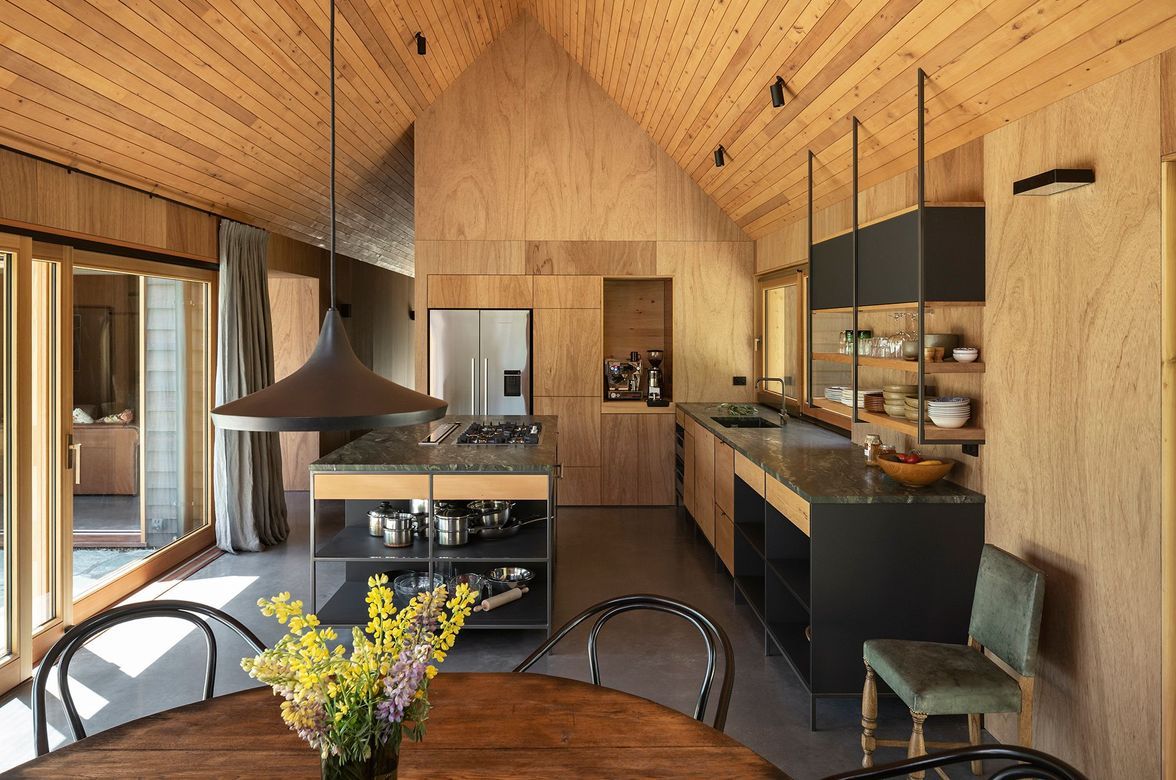 Wanaka Crib: ad-hoc home for the future