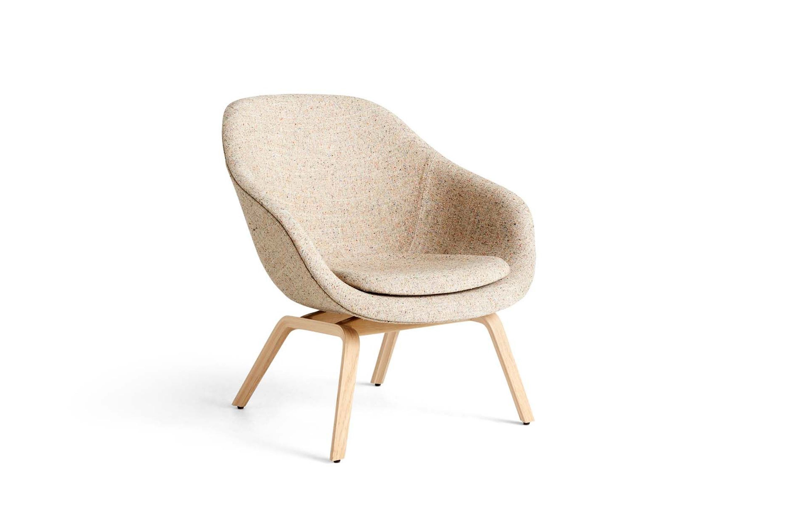 About a Lounge AAL83 / AAL93 by HAY