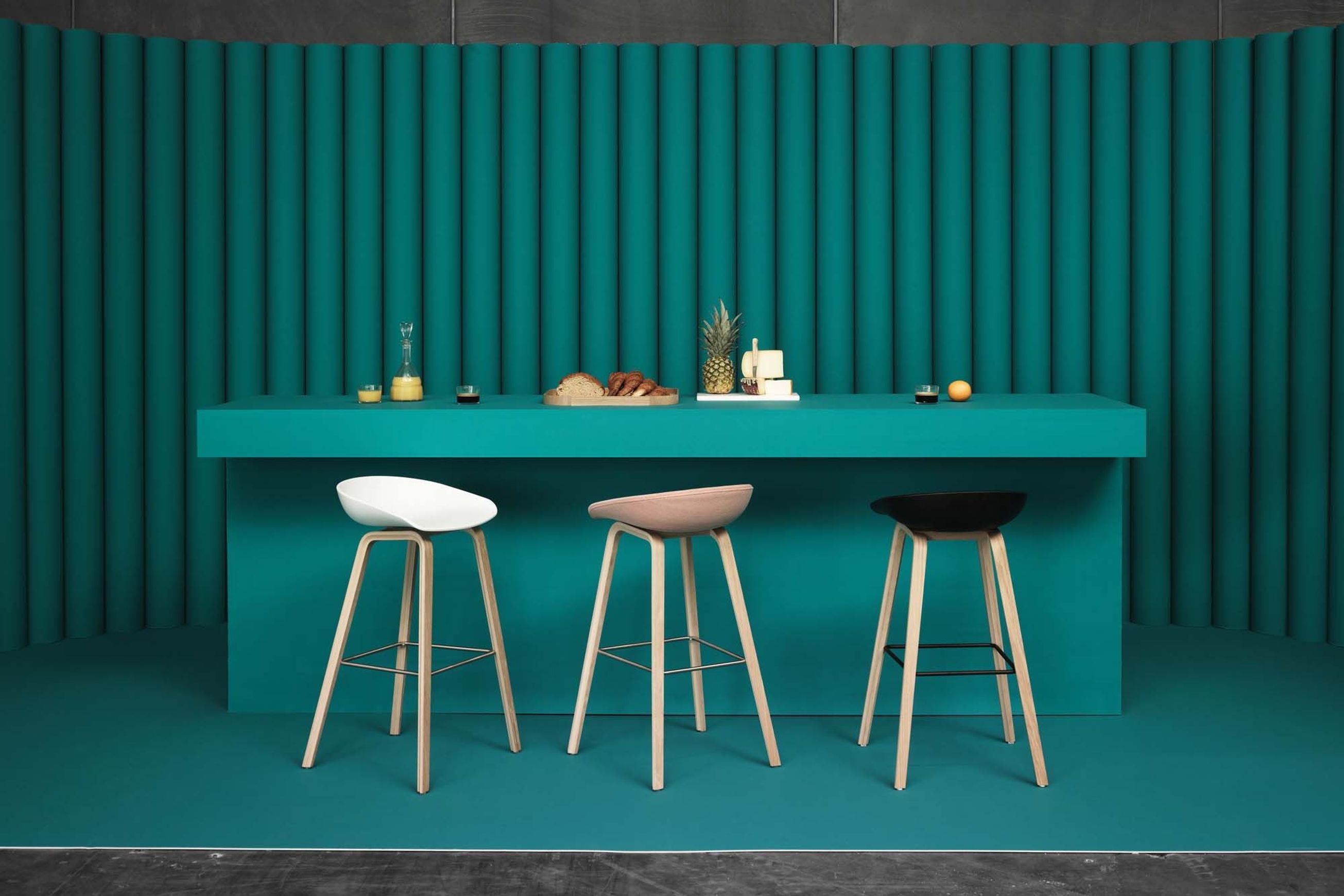 About a Stool AAS32 / 33 by HAY