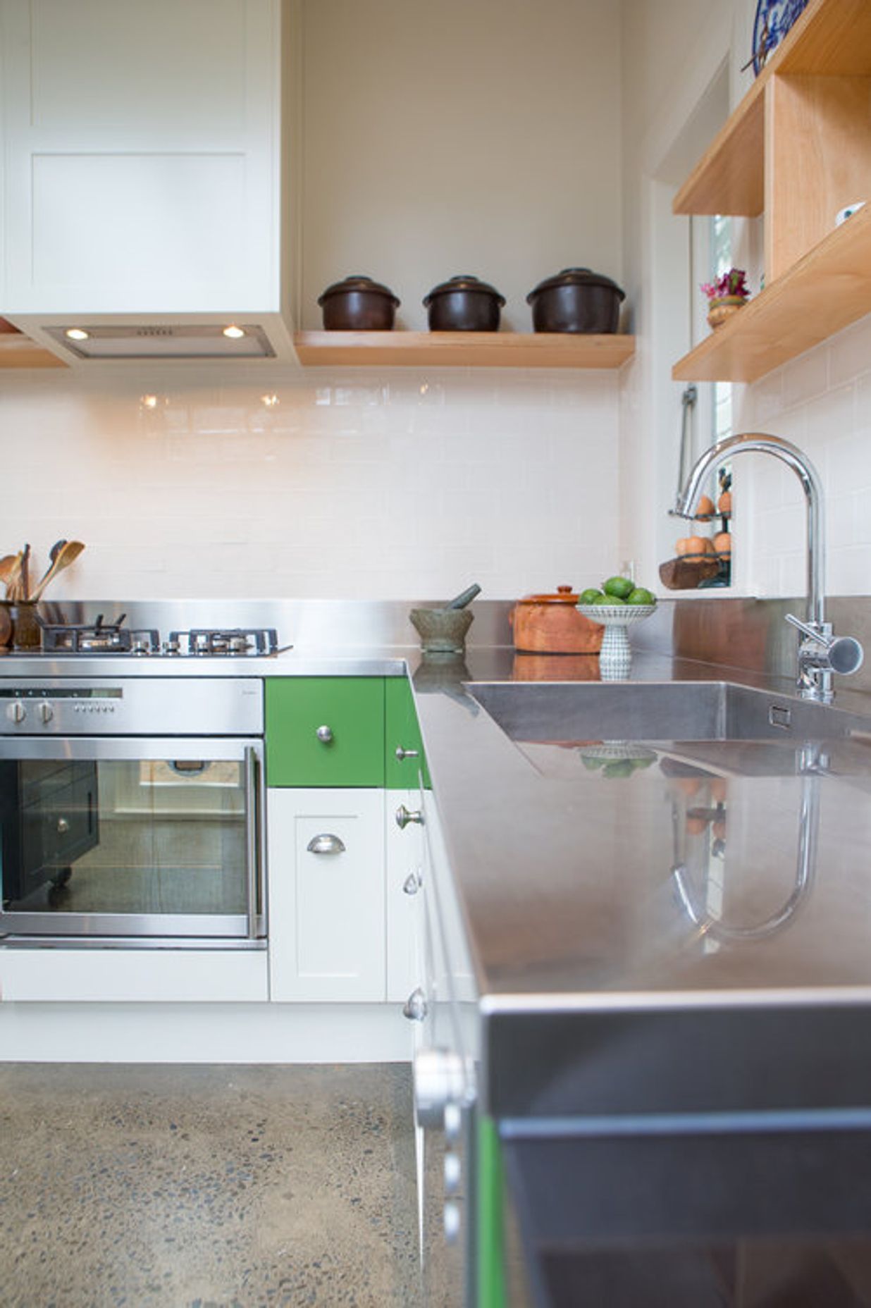 Practical stainless steel benchtop.