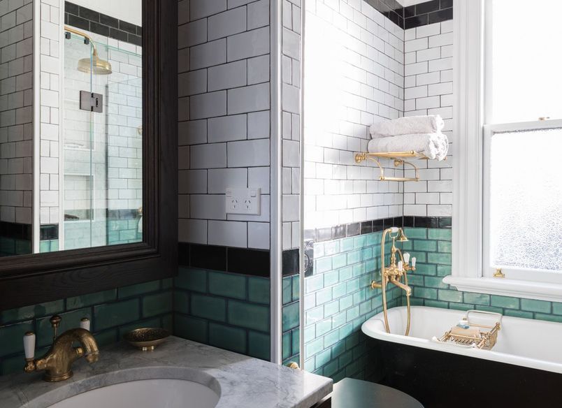 Adelaide Road, Wellington Bathroom