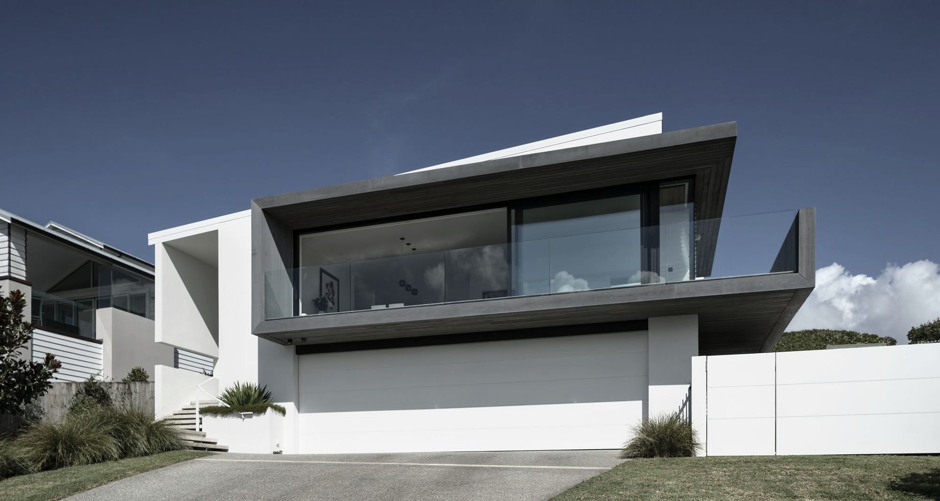 Algies Bay House banner