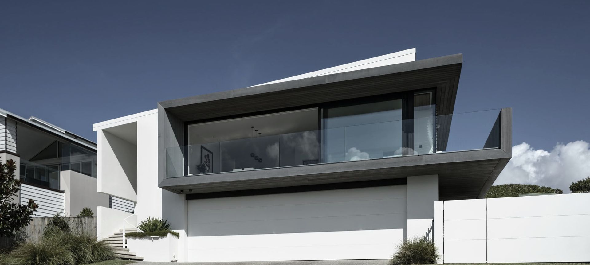 Algies Bay House banner