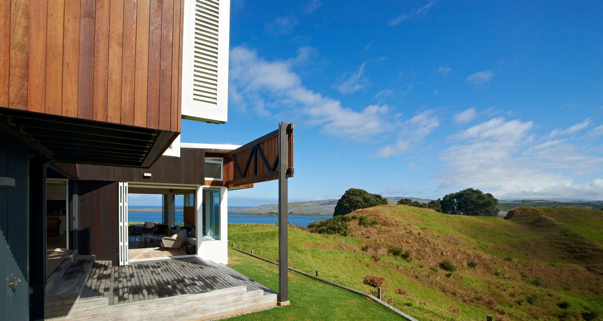 Deep blue sea views from sweeping wide open rooms make for a intensely relaxing experiece.