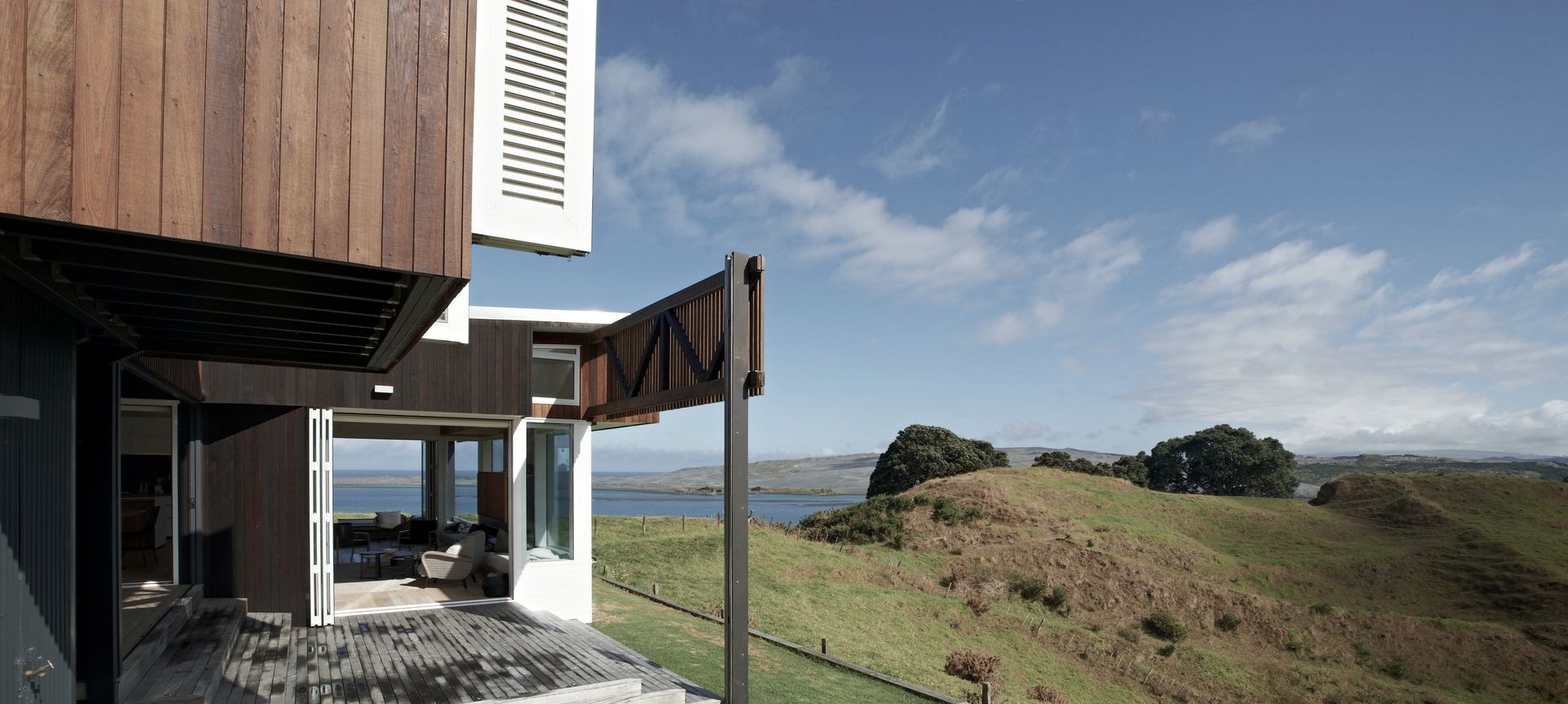 Deep blue sea views from sweeping wide open rooms make for a intensely relaxing experiece.