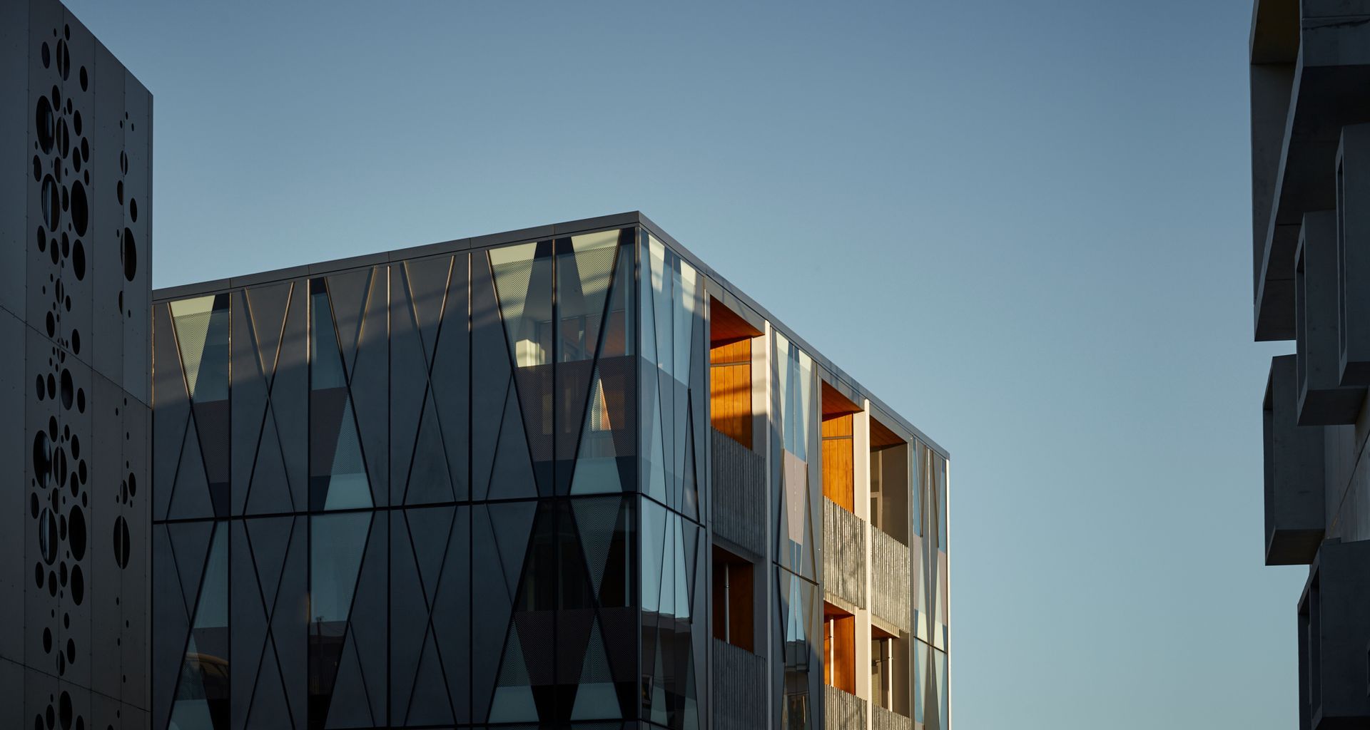 Aria Apartments banner