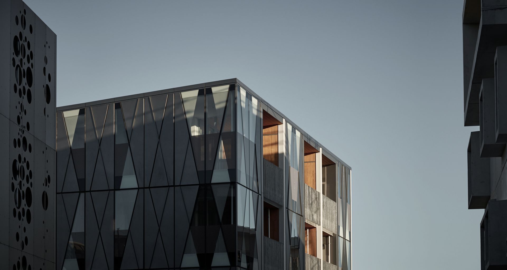 Aria Apartments banner