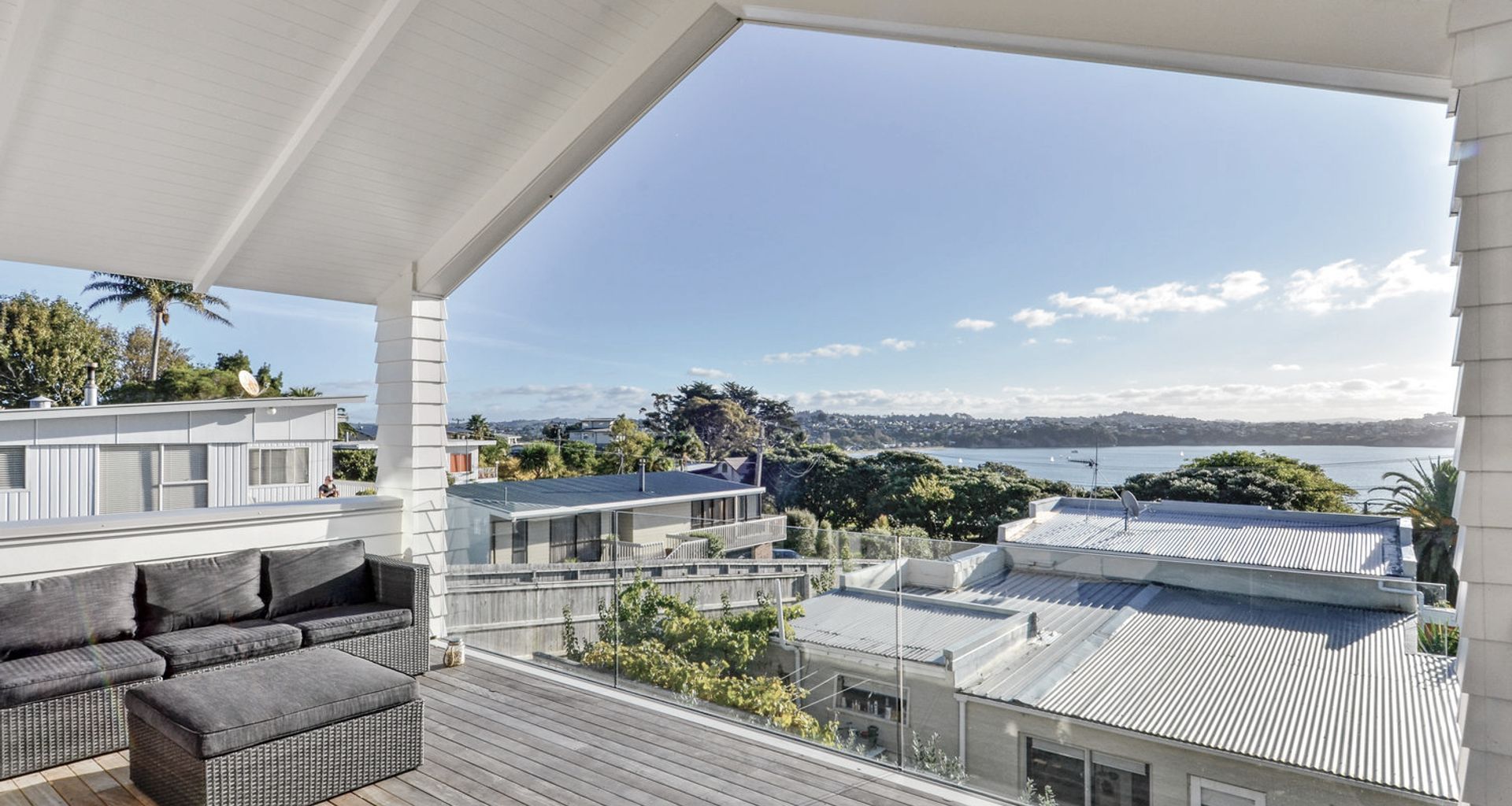 Arkles Bay House banner