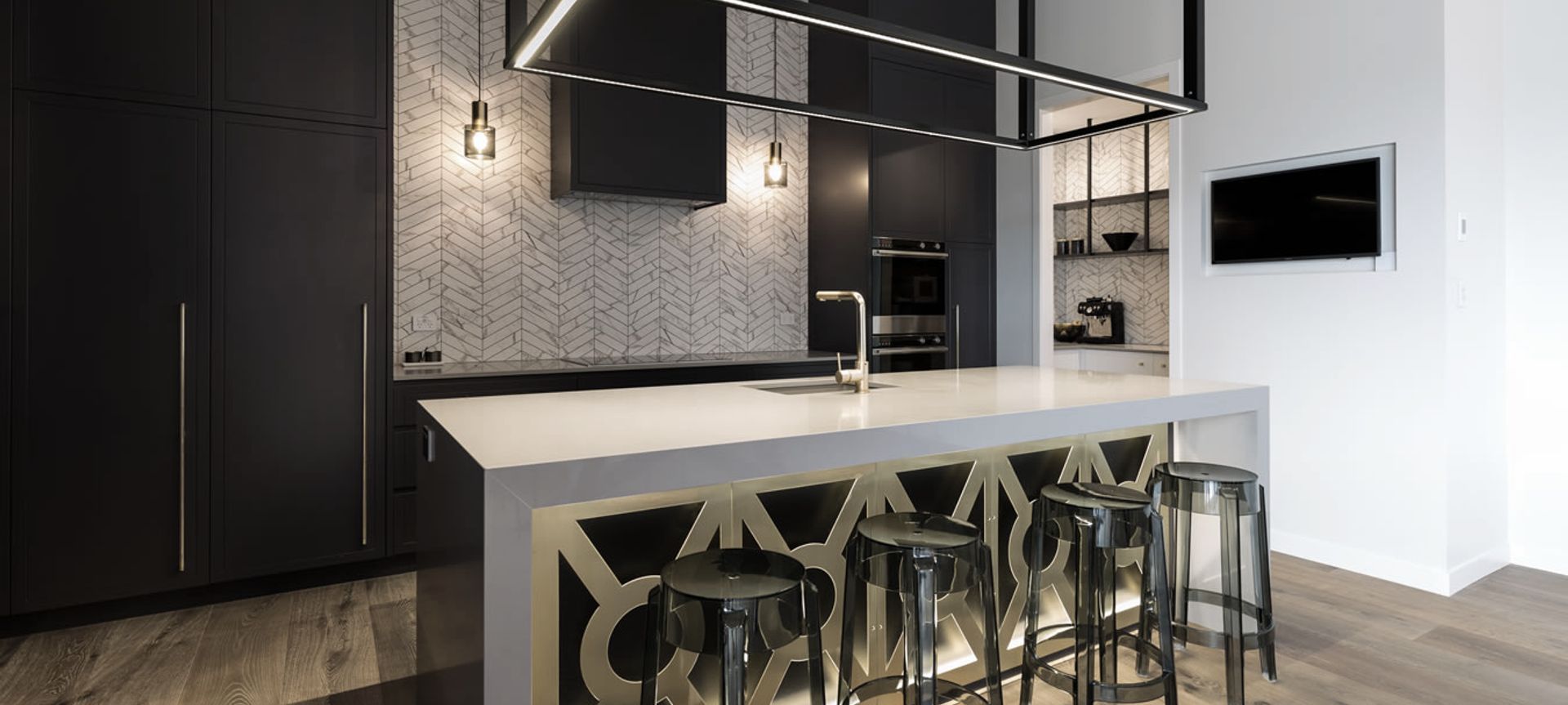 Arrow Statuario Kitchen banner