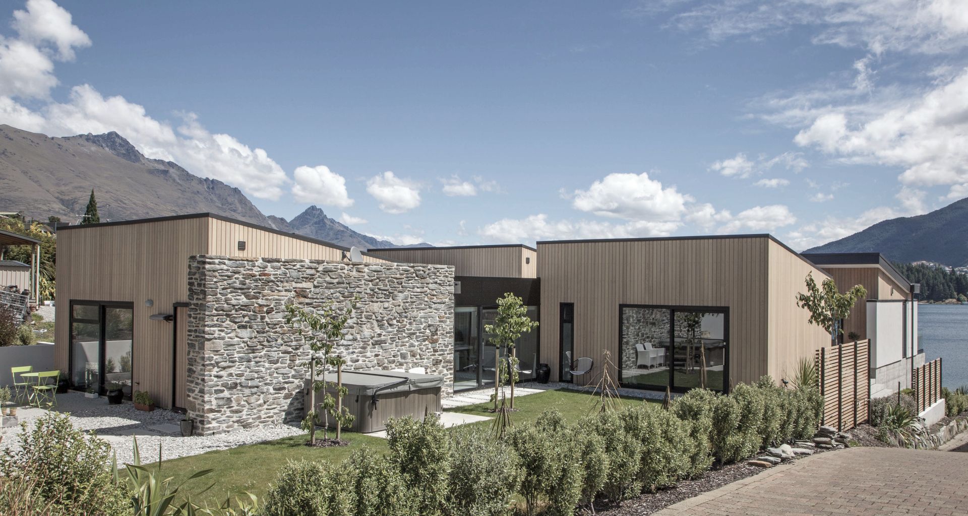 Bayview House | Warren Mahoney Architects banner
